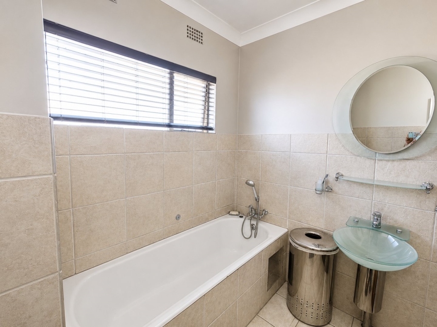  Bedroom Property for Sale in Roodia Free State